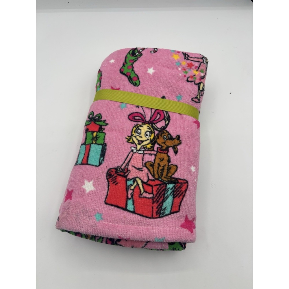 Dr‎ Seuss The Grinch Pink Christmas Hand Towels Cotton Cindy Lou Max NWT